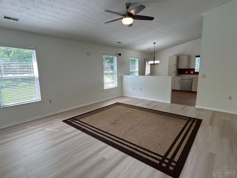 573 Hearthstone Court, Lebanon, OH 45036 Photo 8