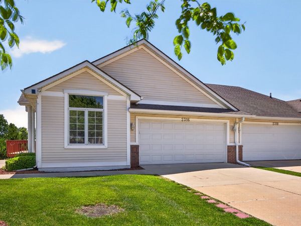 2316 Valley Ridge Place, West Des Moines, IA 50265