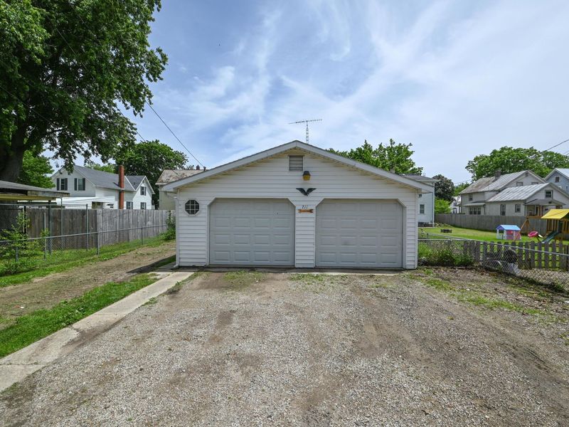 711 S Walnut Street, Bucyrus, OH 44820 Photo 47