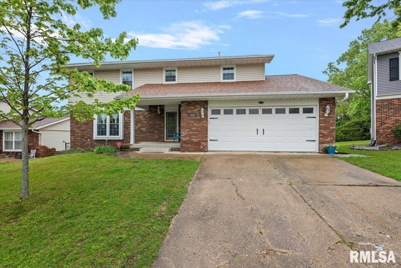 3960 N Northbrook Drive, Decatur, IL 62526 Main Photo
