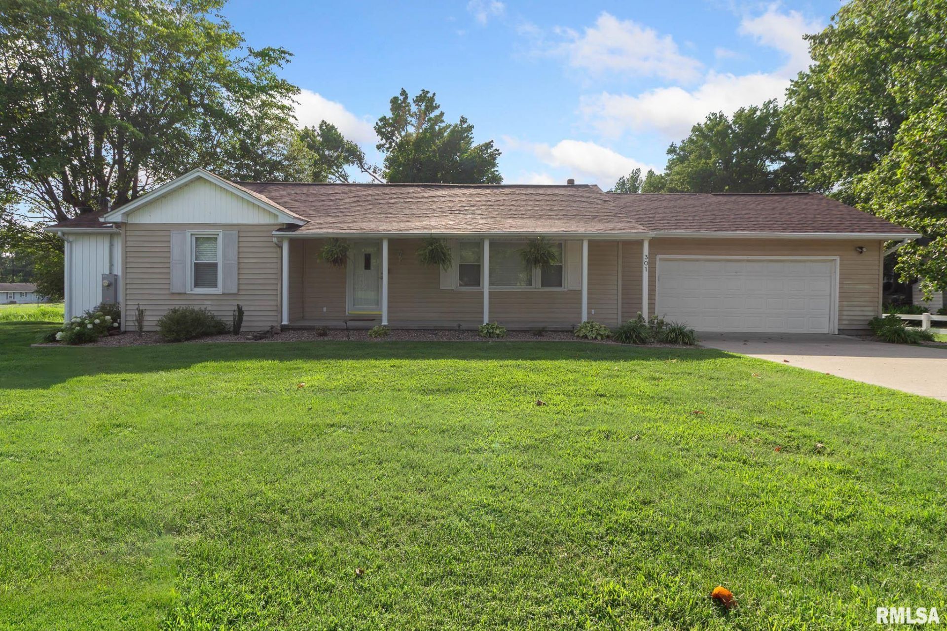 301 Mcneil Street, Energy, IL 62933 Main Photo