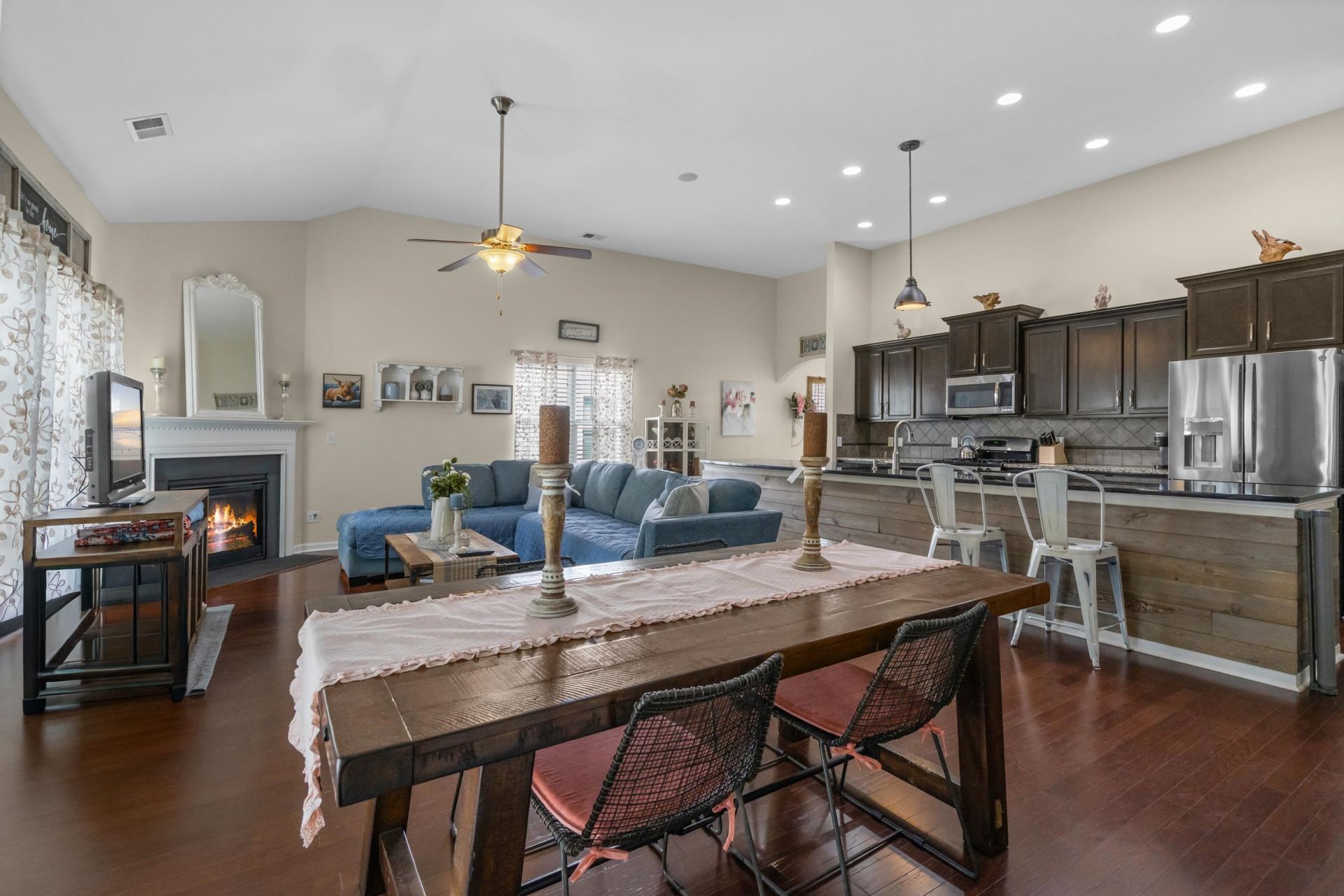 3688 White Wing Circle  Photo 11