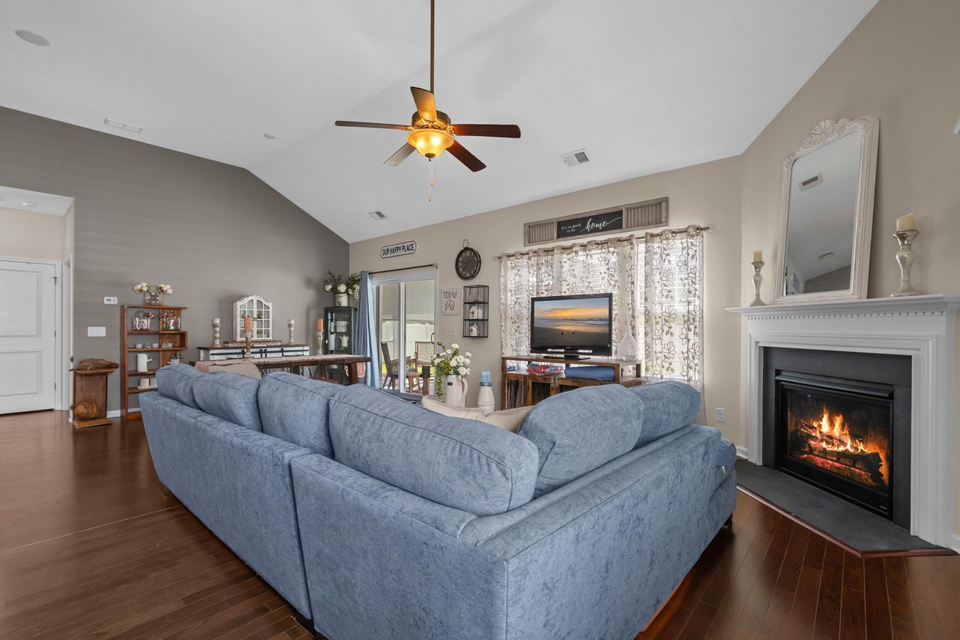 3688 White Wing Circle  Photo 6