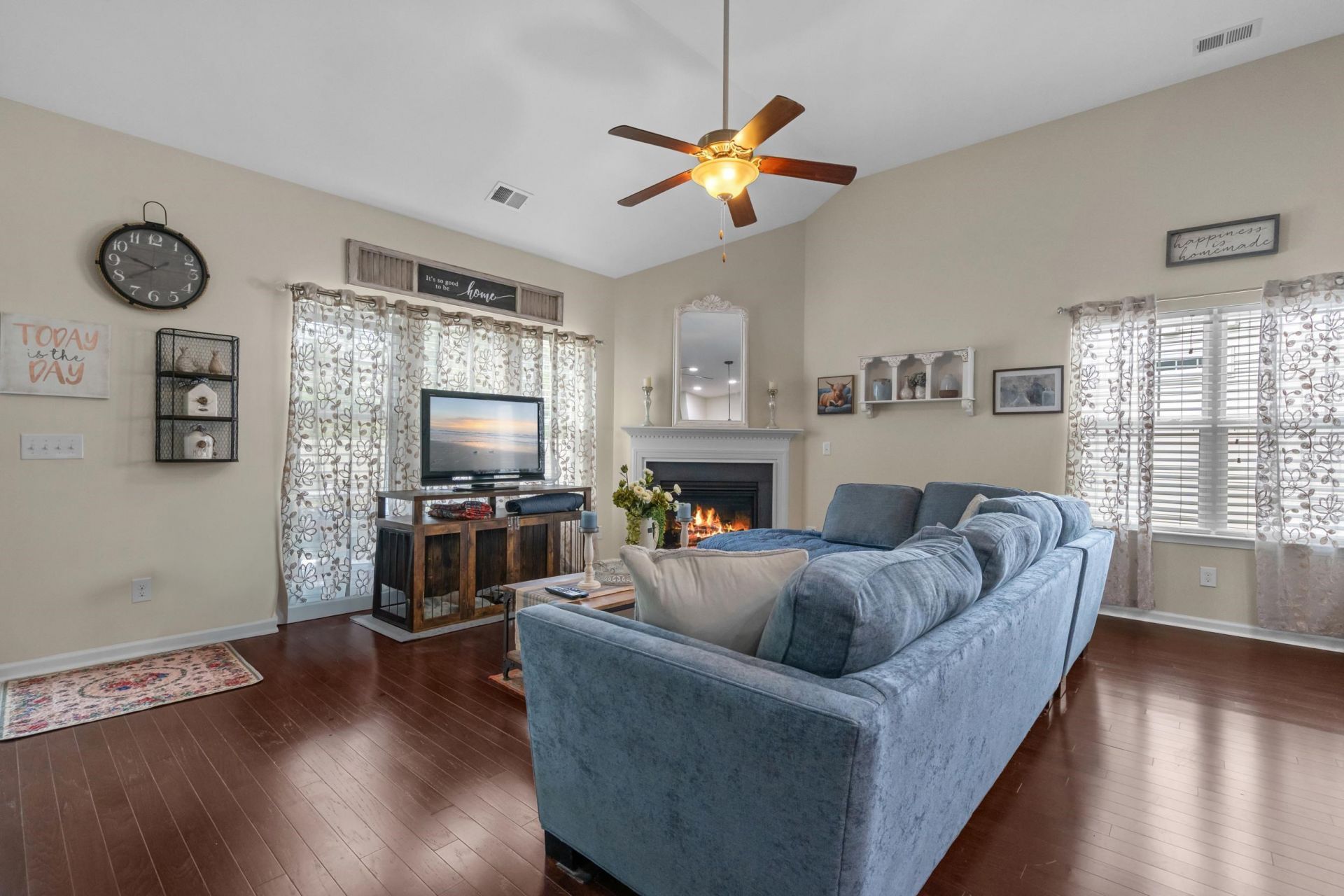 3688 White Wing Circle  Photo 7