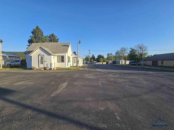924 MAIN ST, Sturgis, SD 57785
