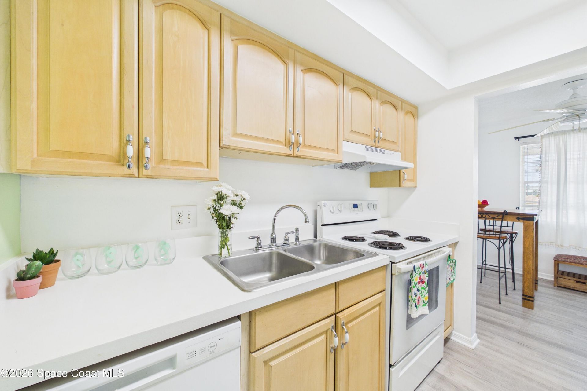 1011 S Miramar Avenue, Unit Unt6, Indialantic, FL 32903 Photo