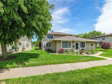 18 De Paul Drive, East Rochester, NY 14445