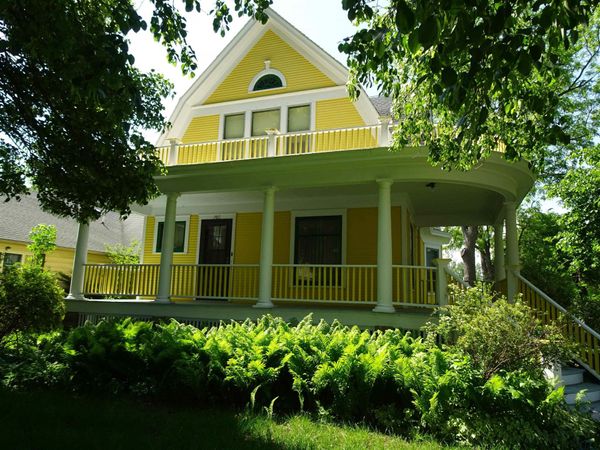 702 9th Street, Sheldon, IA 00000