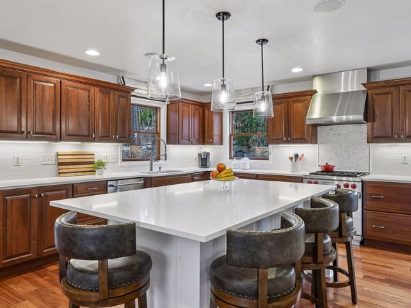 126 Courtland Street , Excelsior, MN 55331