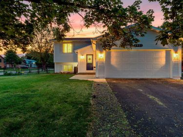 6901 110th Avenue N, Champlin, MN 55316