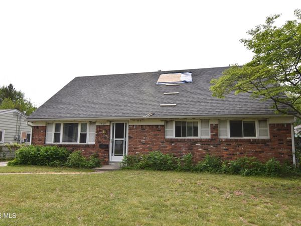 5909 Merle Street , Toledo, OH 43623