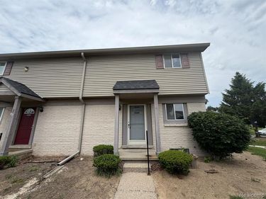 2052 Orchard Crest Street, Shelby Twp, MI 48317