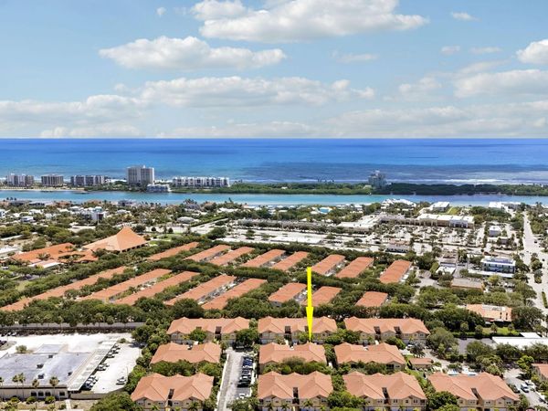 105 Lighthouse Circle, Unit B, Tequesta, FL 33469