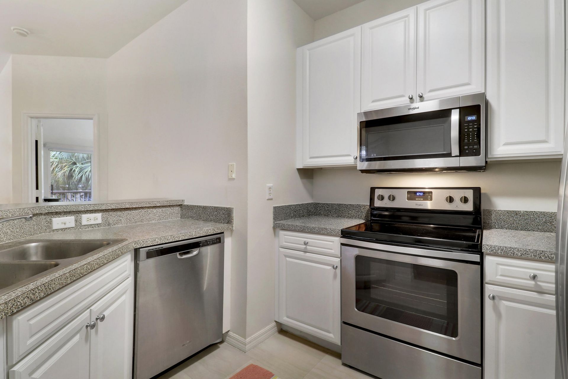 105 Lighthouse Circle, Unit B, Tequesta, FL 33469 Photo