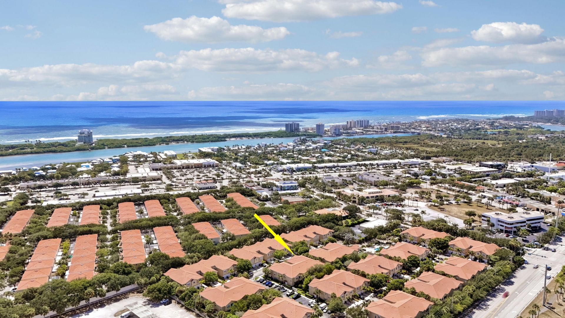 105 Lighthouse Circle, Unit B, Tequesta, FL 33469 Photo