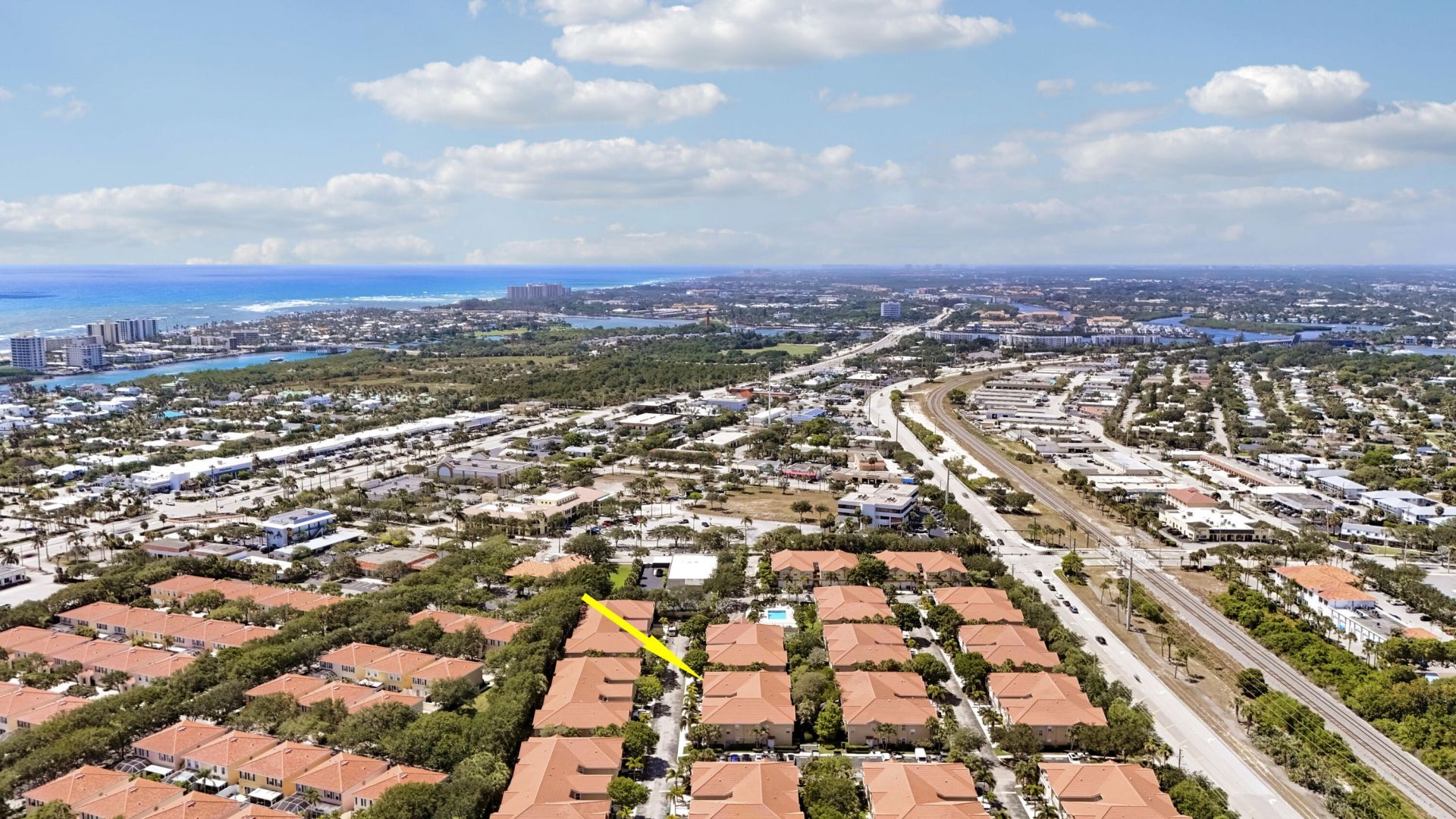 105 Lighthouse Circle, Unit B, Tequesta, FL 33469 Photo