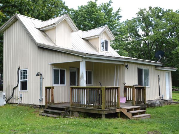 20881 Lawrence 2052 , Everton, MO 65646