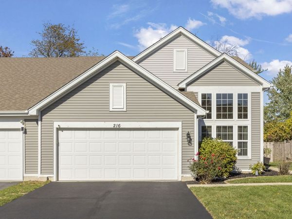 216 Maryland Lane , Pingree Grove, IL 60140