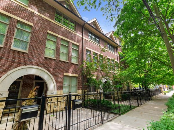 228 E Cullerton Street , Chicago, IL 60616
