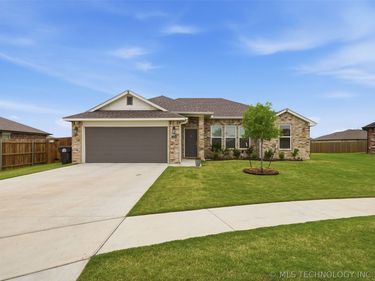 1413 E 150th Street S, Glenpool, OK 74033