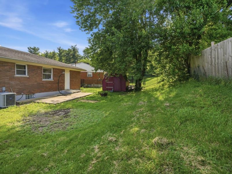 5228 Woodlake Drive, Delhi Twp, OH 45238 Photo 23