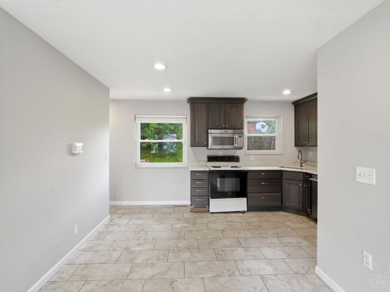 5228 Woodlake Drive, Delhi Twp, OH 45238 Photo 6