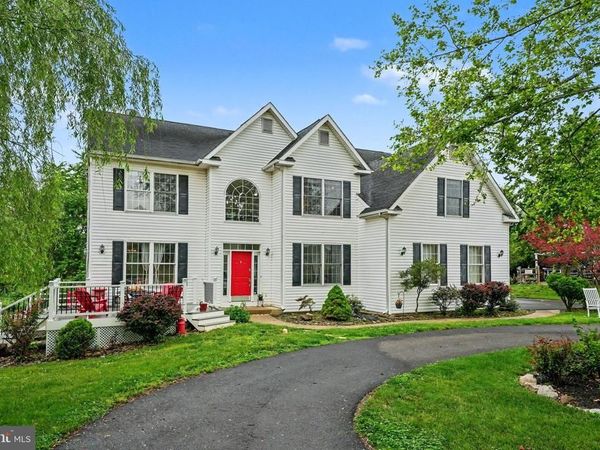37 SADDLEVIEW DRIVE , ROYERSFORD, PA 19468