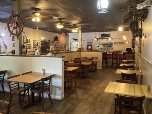 Seafood RESTAURANT: TURNKEY FAMILY RUN RESTAURANT, VOORHEES, NJ 08043