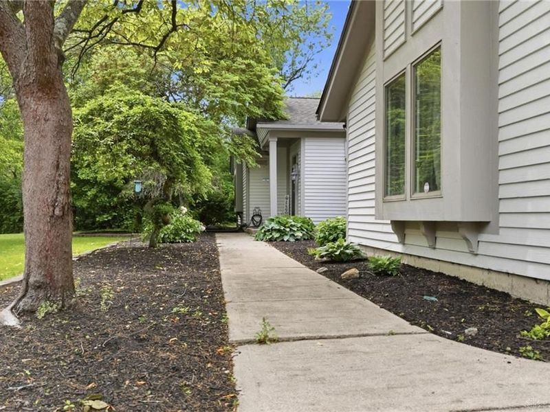 1511 Lindenhurst, Washington Township, OH 45459 Photo 2