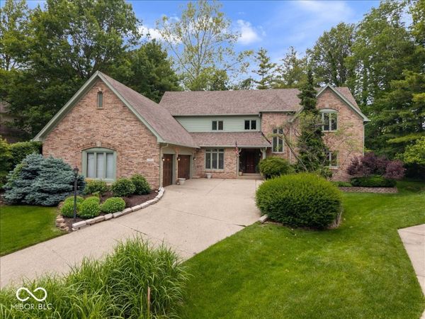 4610 Hickory Court, Zionsville, IN 46077