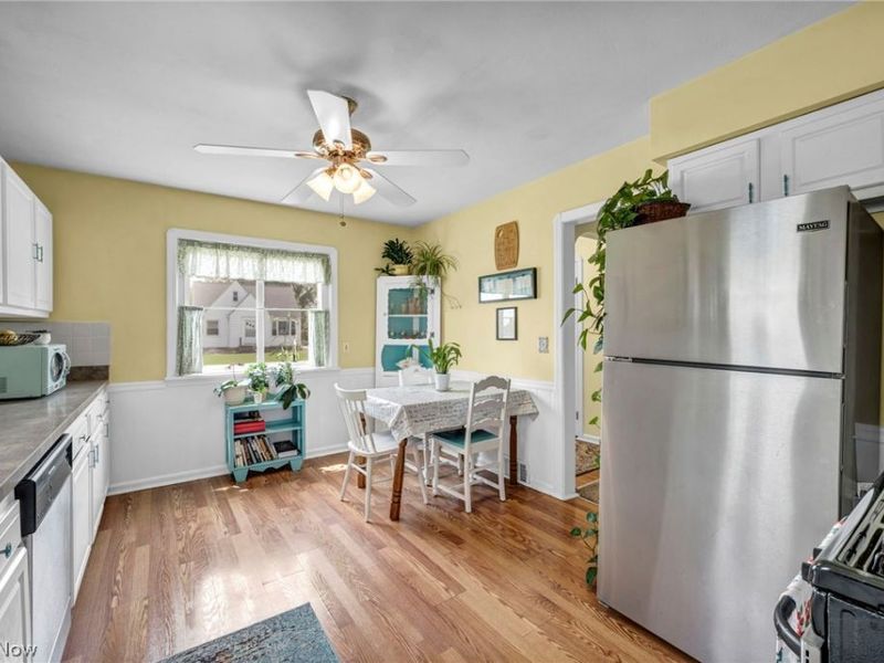 8006 Pinegrove Avenue, Parma, OH 44129 Photo 13