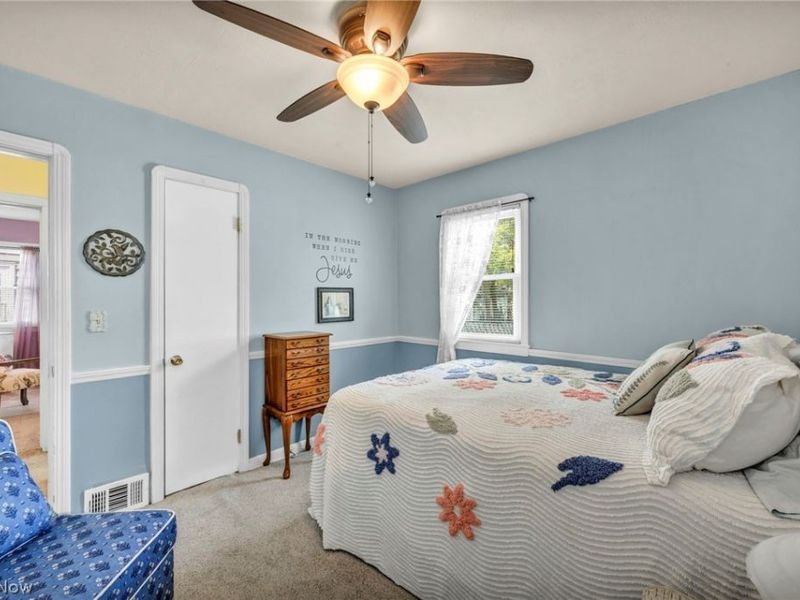 8006 Pinegrove Avenue, Parma, OH 44129 Photo 22
