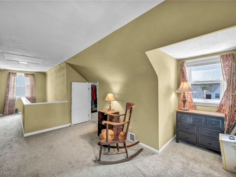 8006 Pinegrove Avenue, Parma, OH 44129 Photo 32