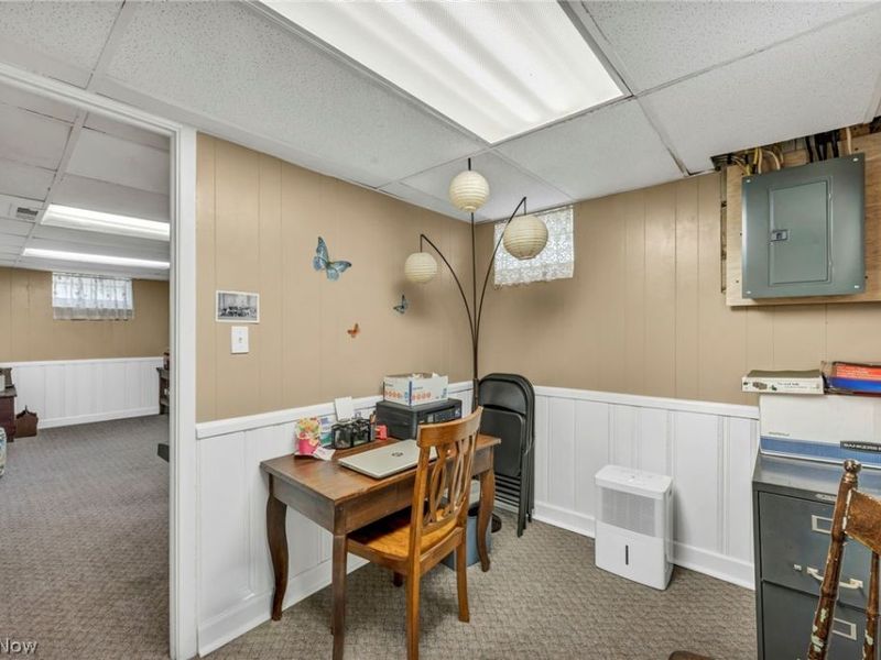 8006 Pinegrove Avenue, Parma, OH 44129 Photo 37