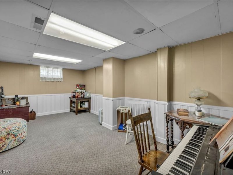8006 Pinegrove Avenue, Parma, OH 44129 Photo 38