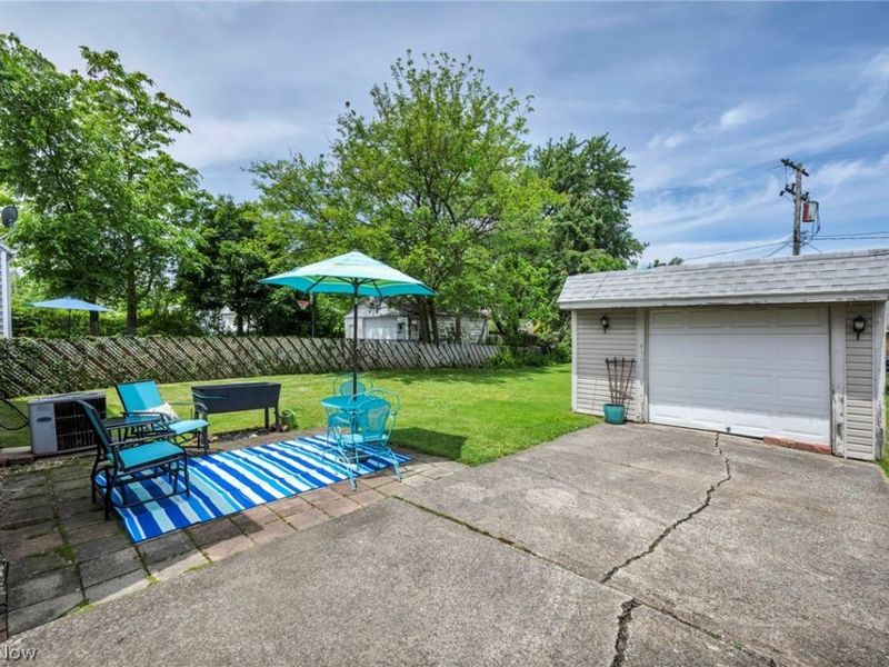 8006 Pinegrove Avenue, Parma, OH 44129 Photo 7