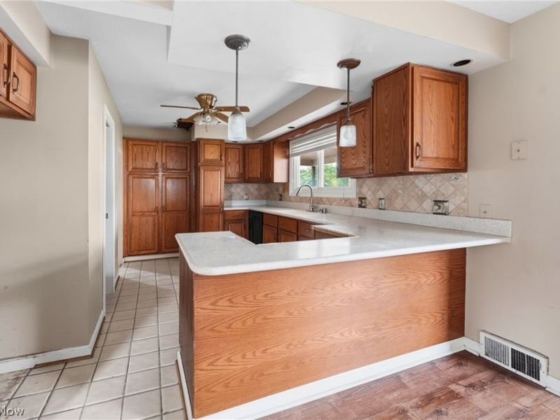 215 Harter Avenue NW, Canton, OH 44708 Photo 12