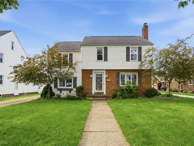 215 Harter Avenue NW, Canton, OH 44708 Photo 2