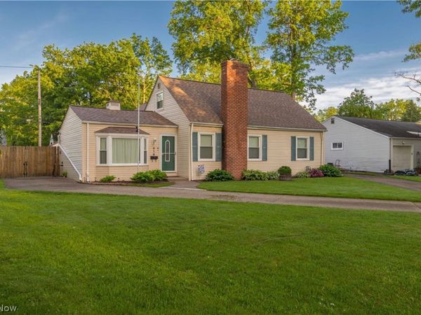 318 Bellaire Road, Avon Lake, OH 44012