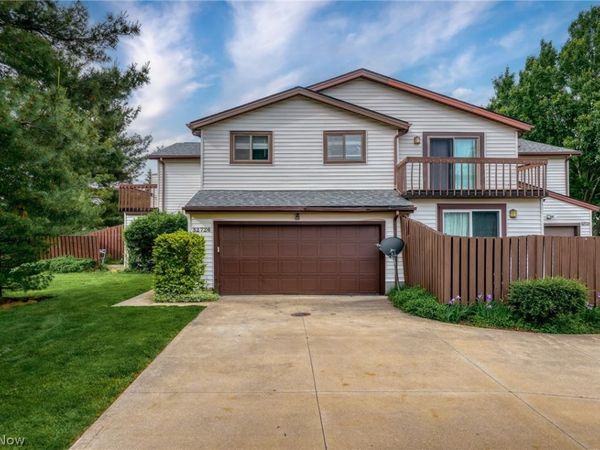 32726 Washington Court , Solon, OH 44139