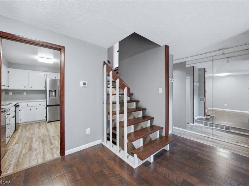 32726 Washington Court, Solon, OH 44139 Photo 8
