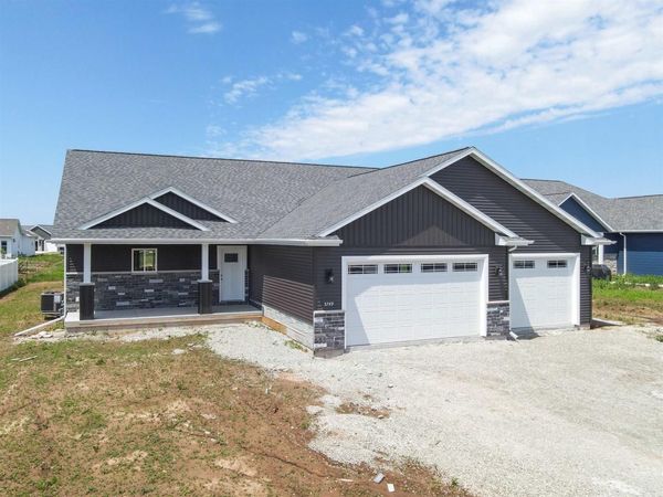 5749 N SEQUOIA DRIVE, Appleton, WI 54913