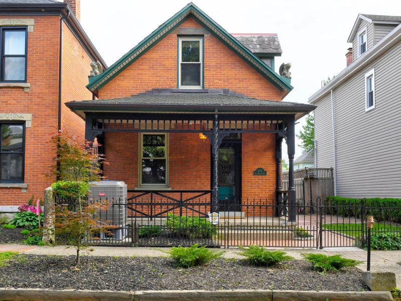 471 E Beck Street, Columbus, OH 43206 Photo 2