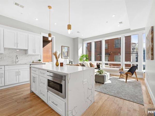 126 De Kalb Avenue 2, Unit 2, JERSEY CITY, NJ 07306