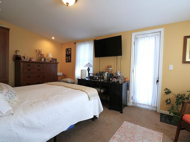 62 S Huron Street, Milan, OH 44846 Photo 11