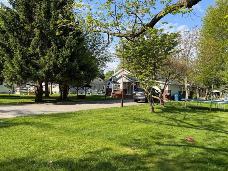 808 Bataan Lane, Port Clinton, OH 43452 Photo 3