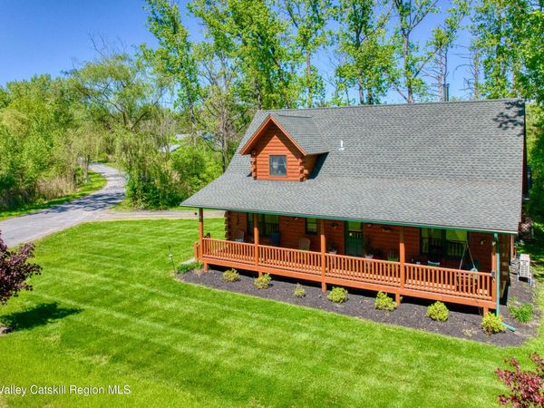 6 Debbie Drive, Athens, NY 12015