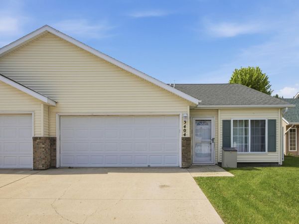 3404 38th Street S, Moorhead, MN 56560