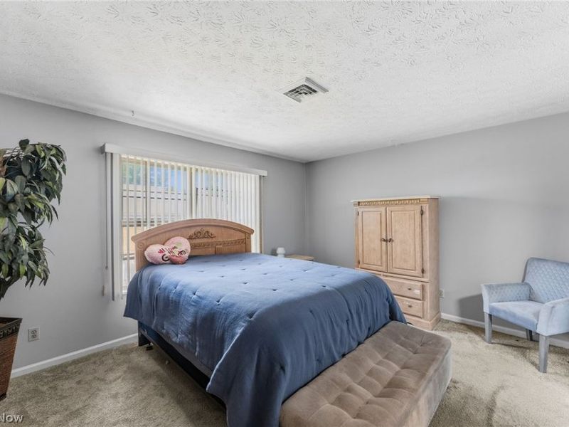 1005 Trevitt Circle N, Euclid, OH 44143 Photo 21