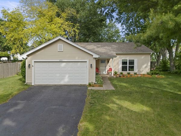 1220 Old Mill Lane , Algonquin, IL 60102